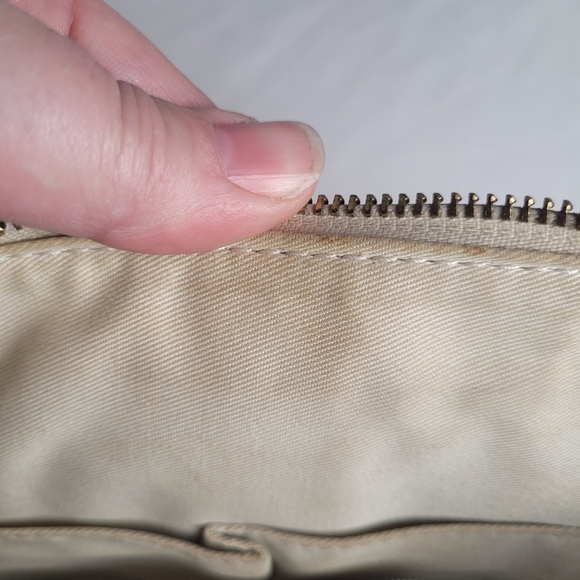 Fossil Kinsley Ivory Brown Leather Crossbody Bag - Picture 14 of 16